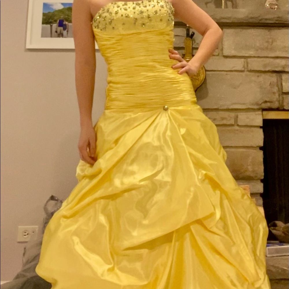 Prom formal dress